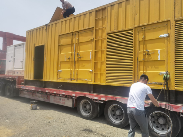 保靖除了负载情况和发动机维护，还有哪些因素会影响 200kw 柴油发电机的油耗？